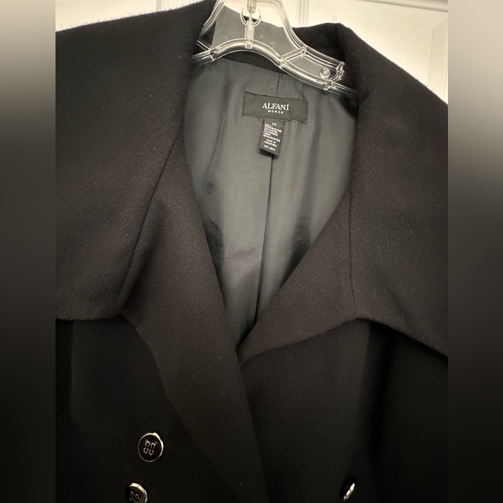 Women’s Alfani black pea coat size 1X. Worn maybe twice, like new!! - Picture 9 of 10